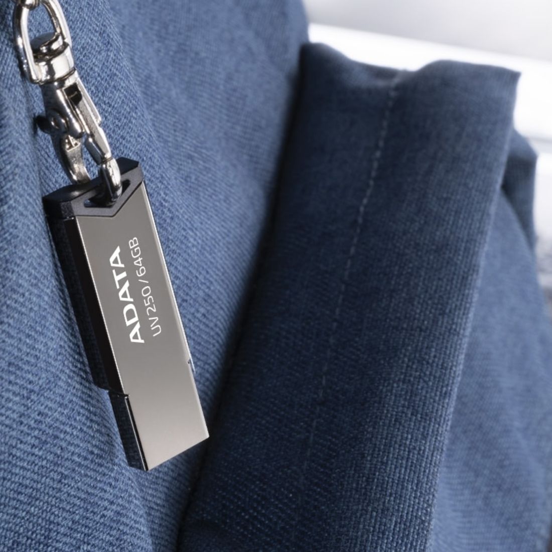 PEN DRIVE 32GB ADATA 2.0 UV250 MET 